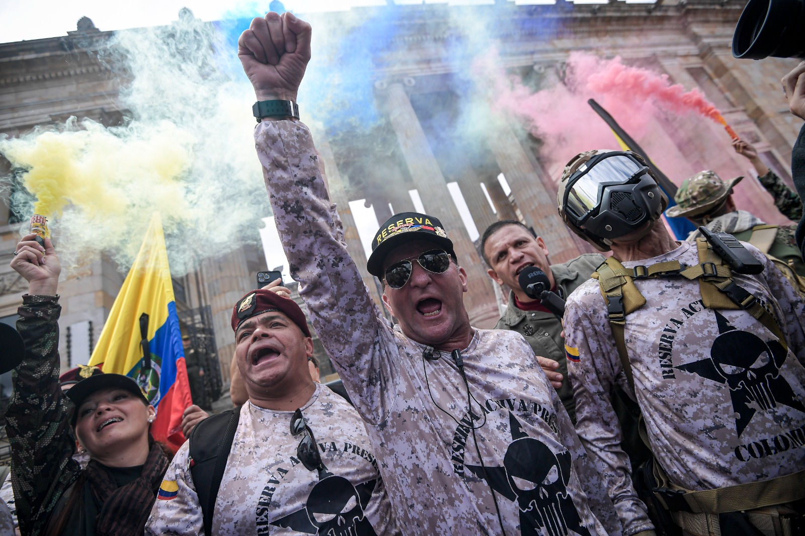 La manifestación contó con la participación de miembros activos y retirados de la fuerza pública.