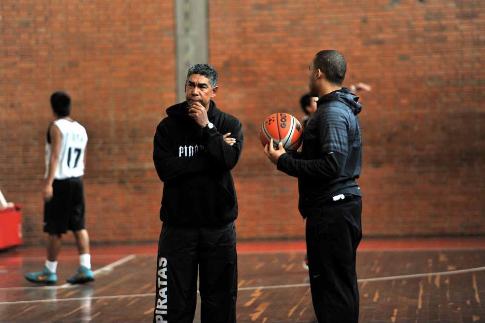 José Tapias: «Llegó la hora del básquet»