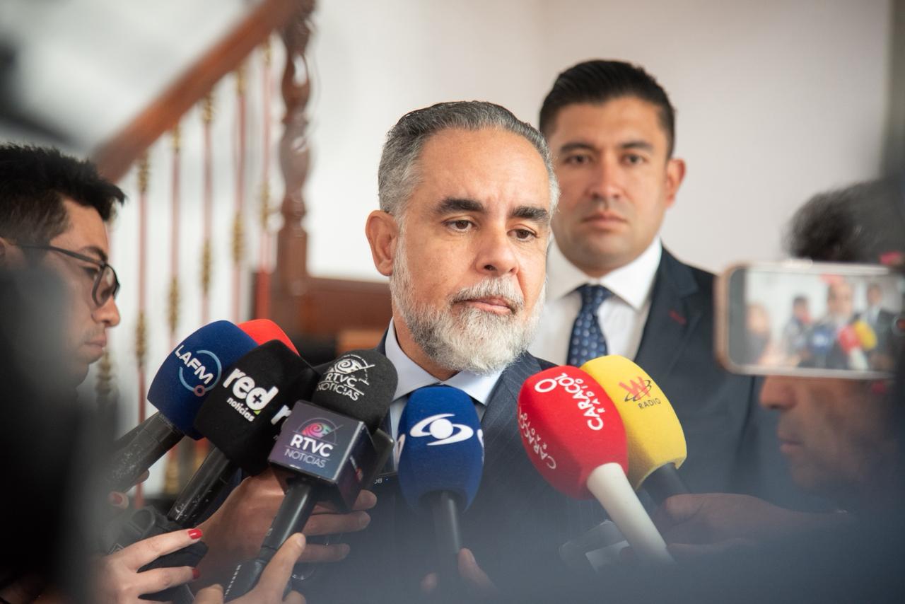 Ministro Benedetti asegura que ya se firmó el decreto que declara la emergencia económica