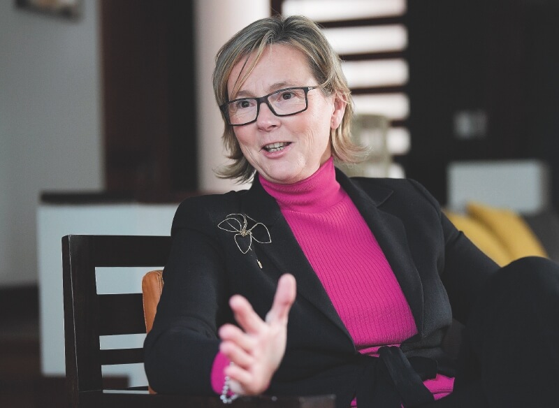 ‘En esta crisis no se puede dejar a nadie atrás’: embajadora de la Unión Europea