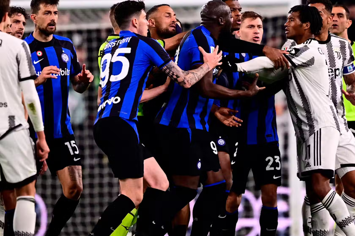 Cuadrado, sancionado y multado por incidentes en el partido entre Juventus e Inter