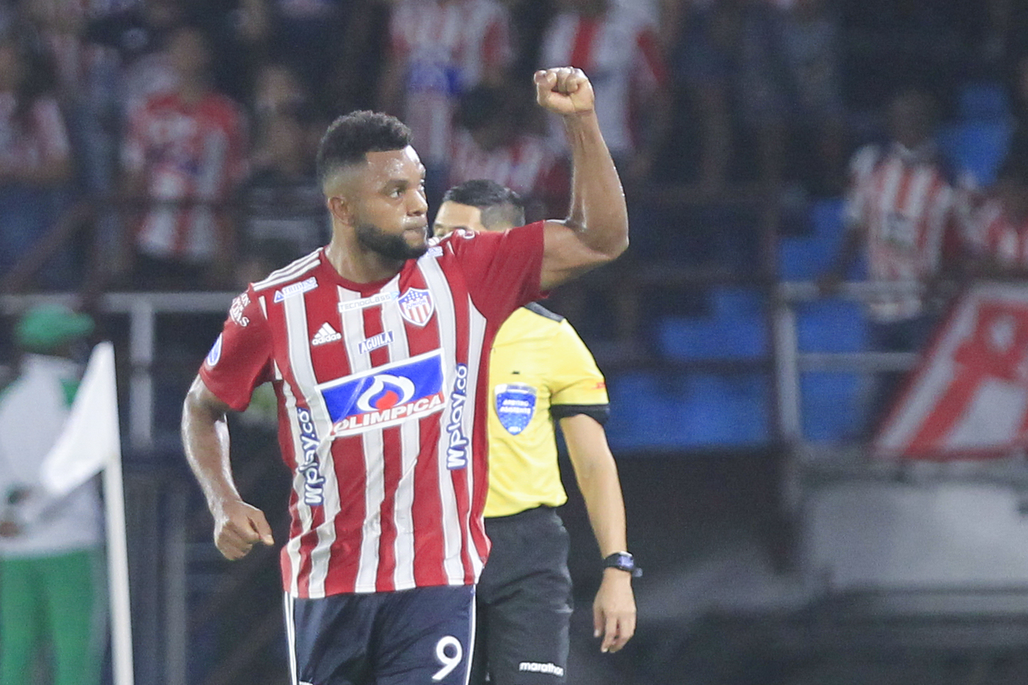 Júnior y una gran goleada sobre Fluminense en la Copa Sudamericana