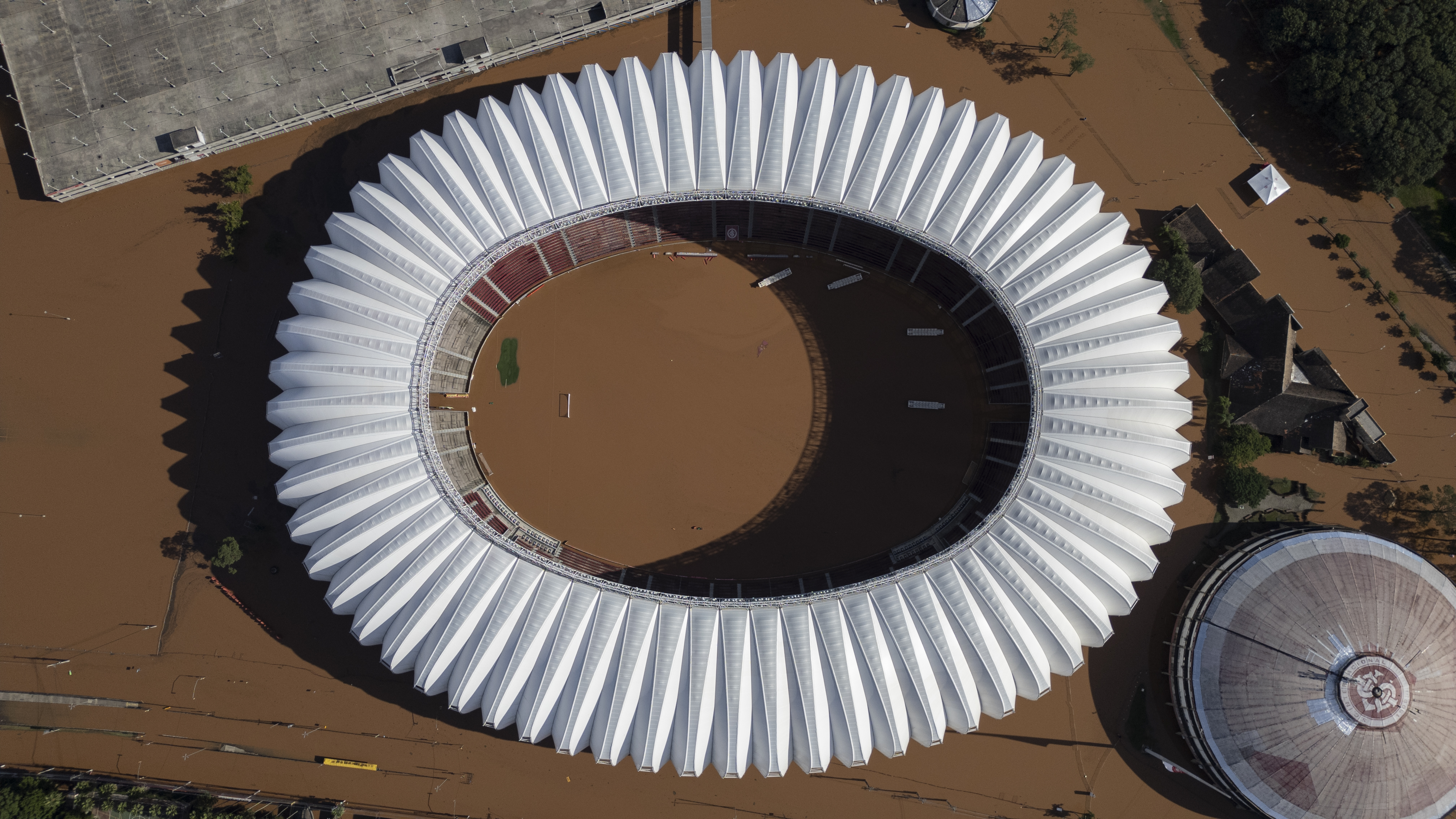 Gobierno de Brasil pedirá la suspensión de los torneos de fútbol por inundaciones