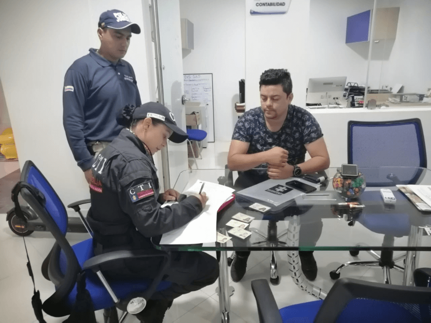 Por tráfico de migrantes detienen al expresidente de la Liga de Triatlón de Santander