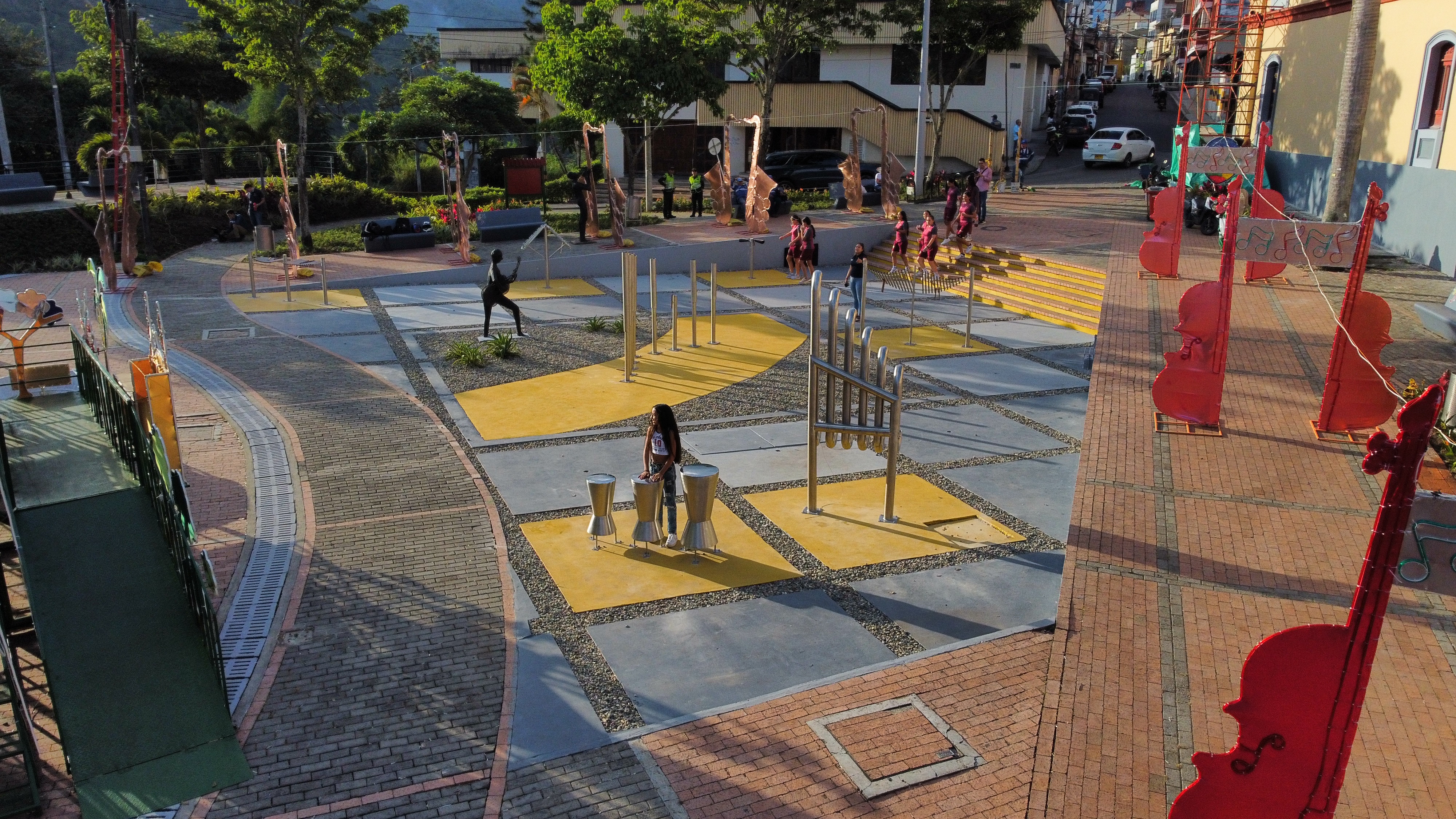 Este es uno de los primeros parques de Colombia en tener mobiliario musical público.