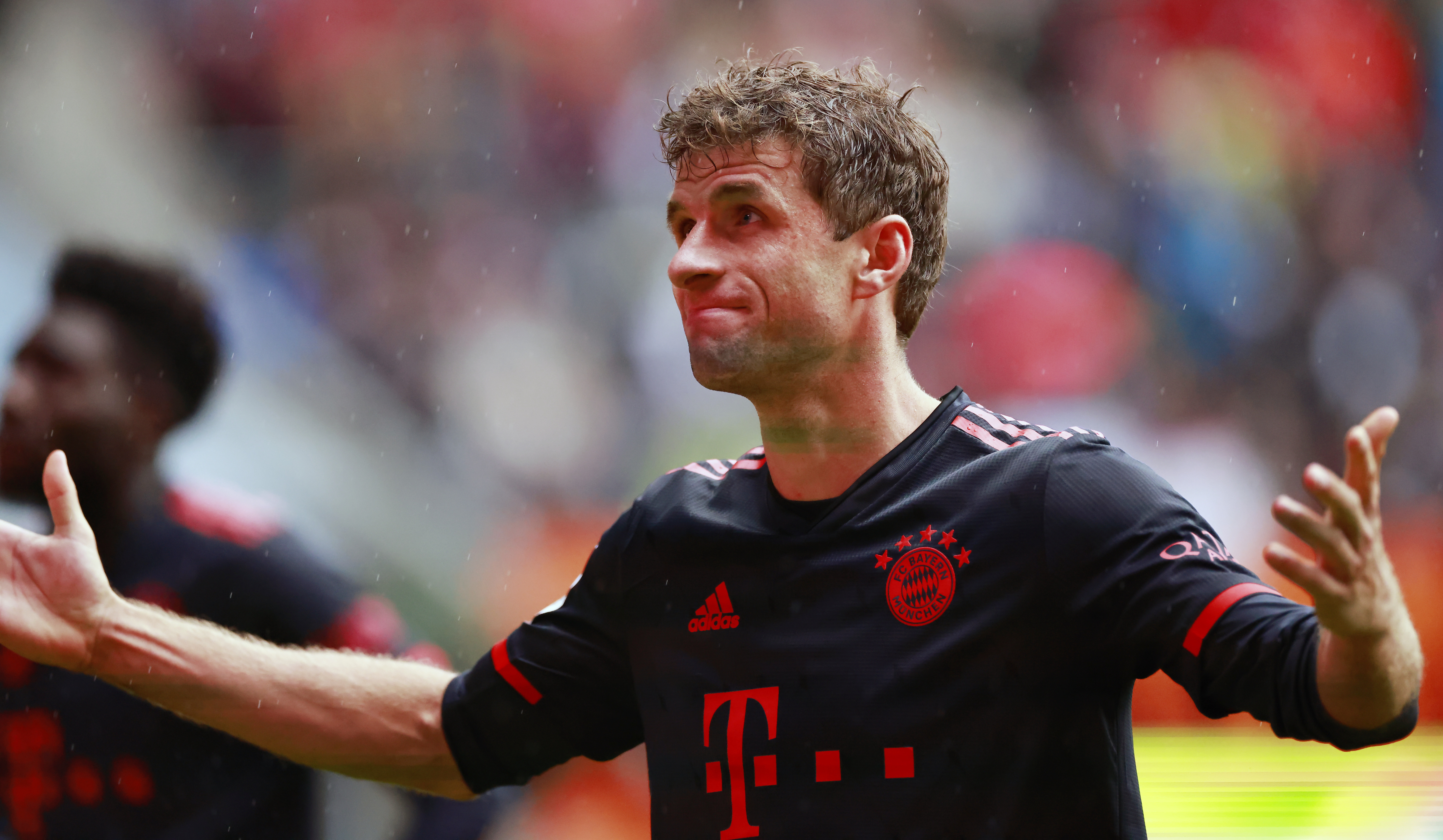 Bayern sigue su mala racha en Alemania y cayó por primera vez en la temporada