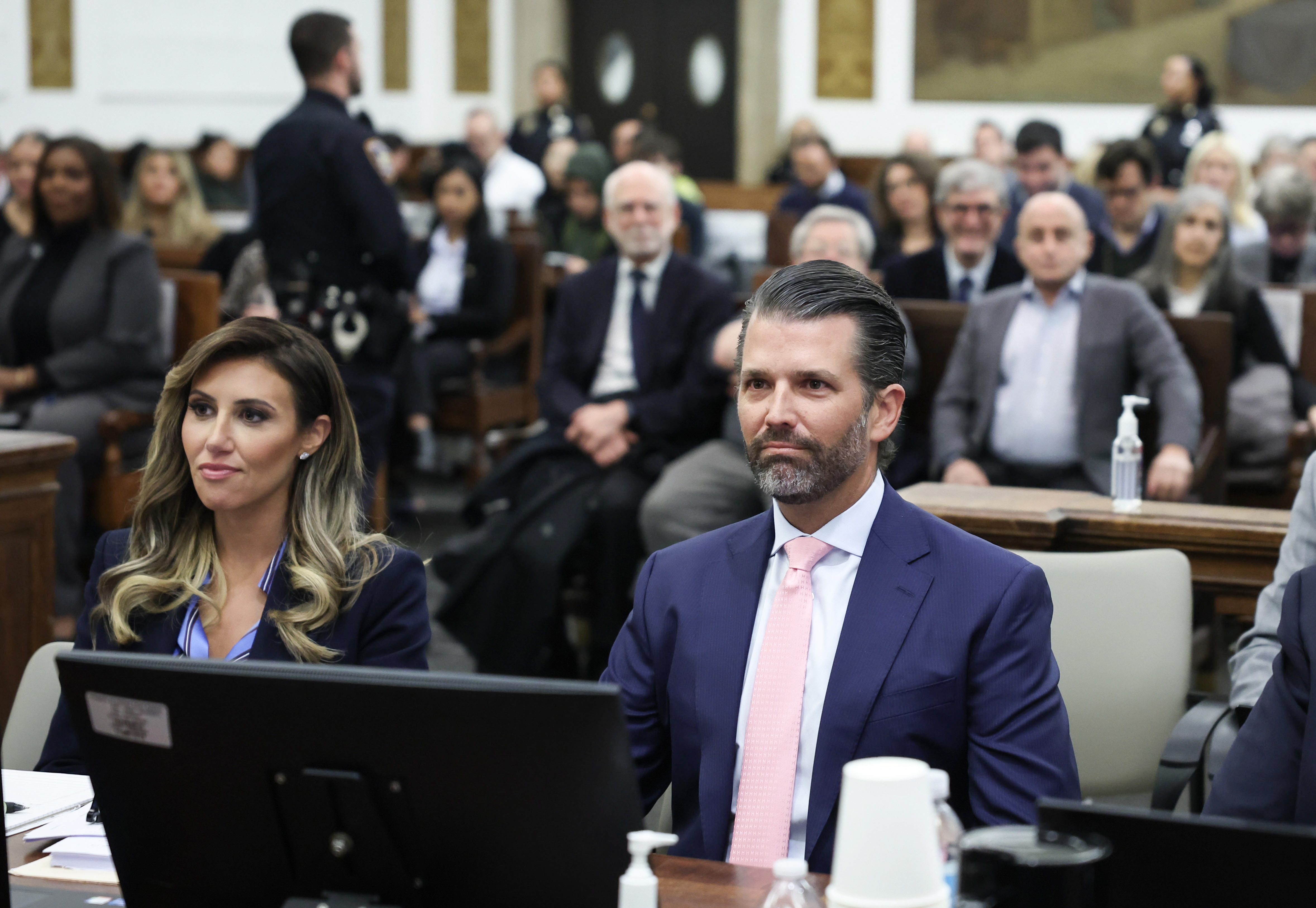 Hijo de Donald Trump, el primero en el banquillo durante juicio por fraude
