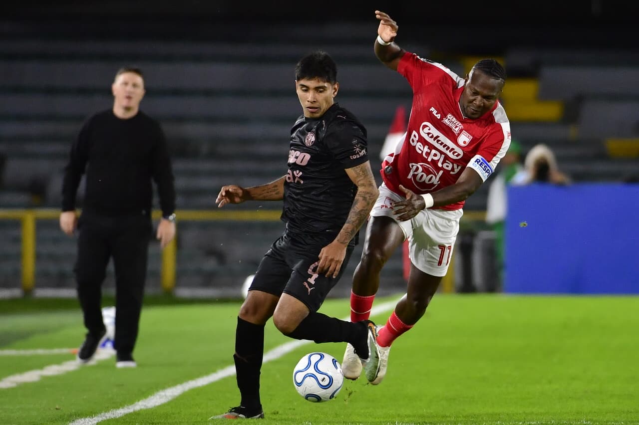 Santa Fe le ganó 2-1 a Platense y sigue con chances de clasificar en la Copa Libertadores.