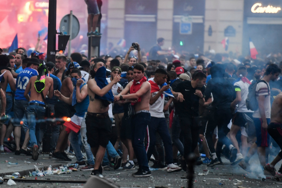 Más de 250 detenidos en Francia por incidentes durante los festejos del Mundial