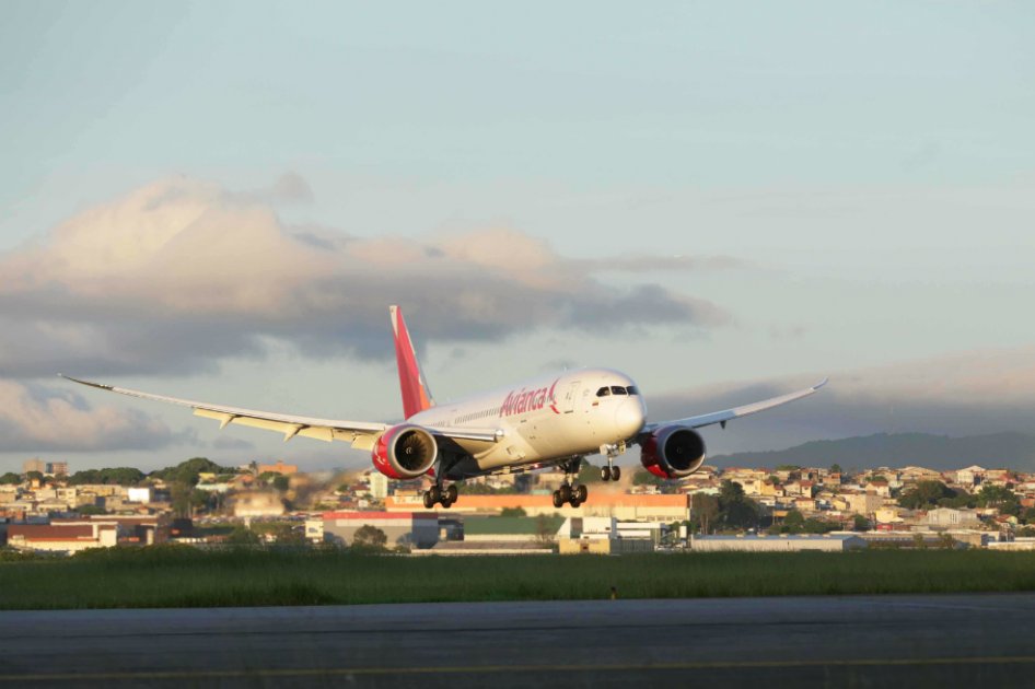 El número total de pasajeros movilizados por las empresas de Avianca Holdings en los primeros nueve meses de 2015 en Colombia, Perú y Ecuador ascendió a 12,6 millones.