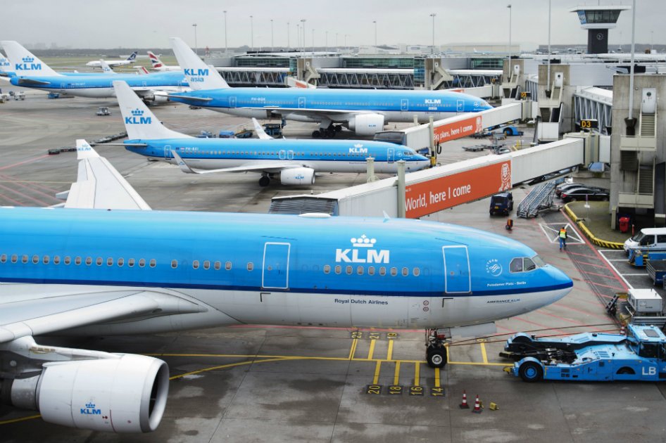 Avería gigantesca provoca caos en aeropuerto de Amsterdam