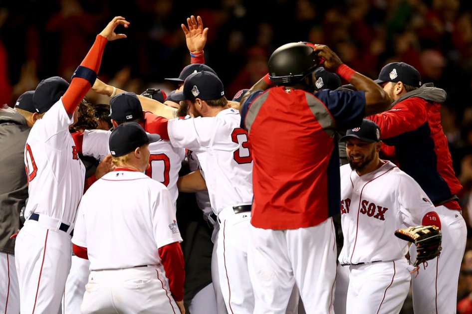 Medias Rojas celebran el título de la Serie Mundial.