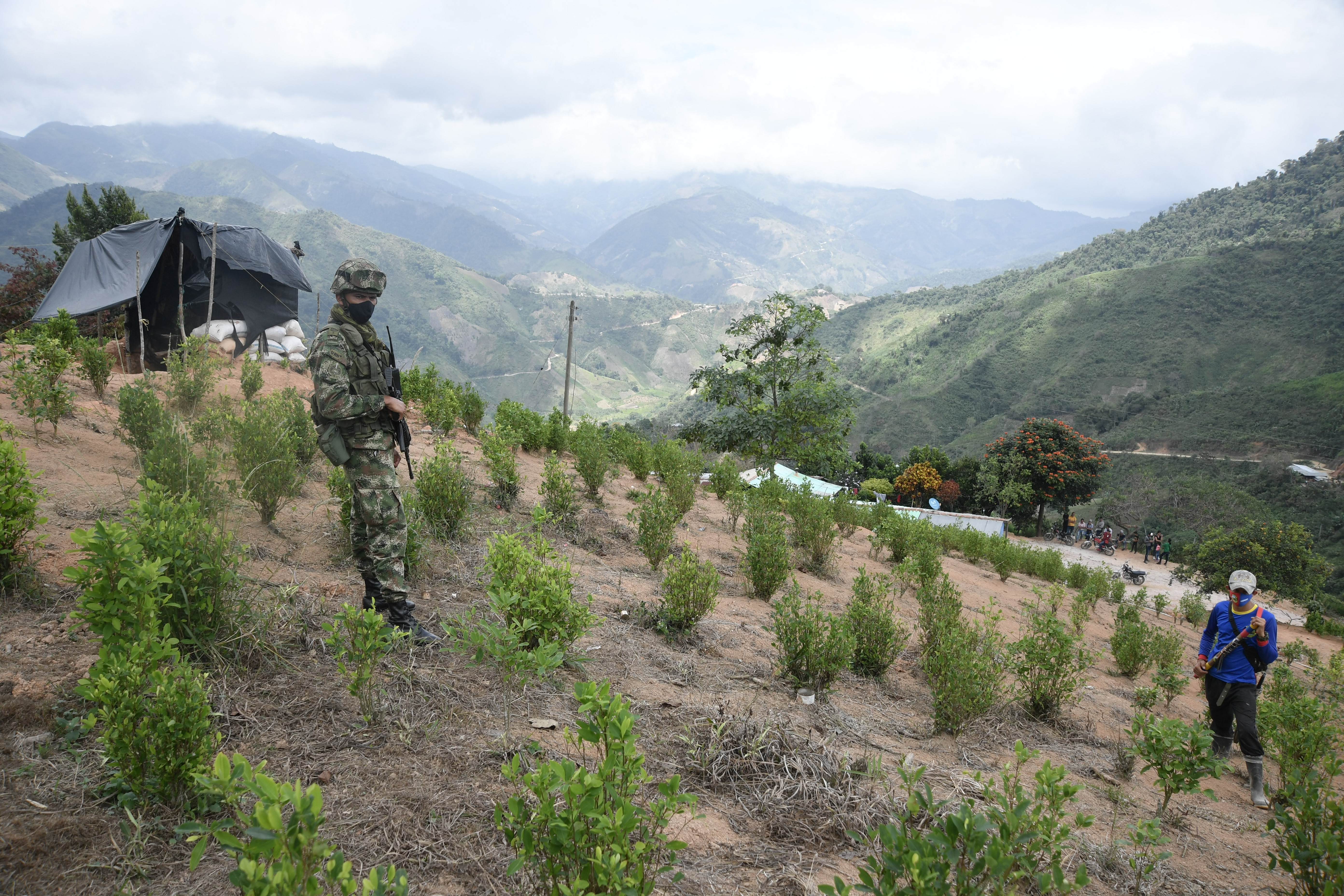 Cerca de mil campesinos de la vereda Islitas y del corregimiento de San José del Tarra, acudieron al asentamiento humanitario, que se mantuvo en pie por ocho días, tras los combates entre grupos armados y el Ejército.