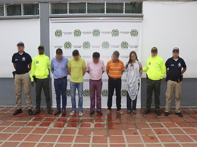 Capturan a seis personas que fingían ser padres de menores para sacarlos del país