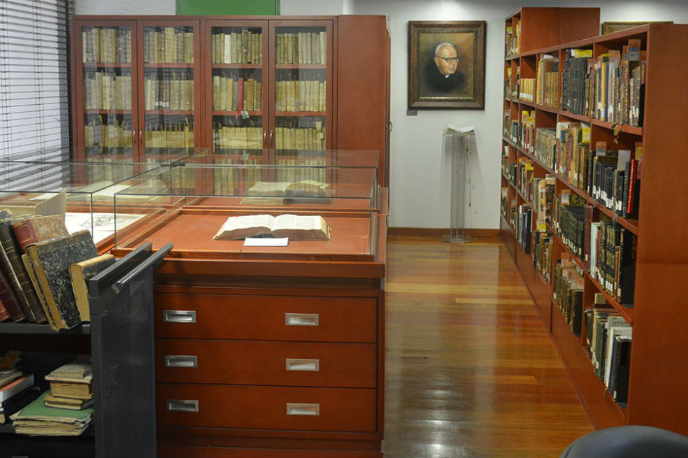 De una librería en París, hasta el Museo Nacional: así fue la travesía del cuaderno de viajes del Sabio Caldas