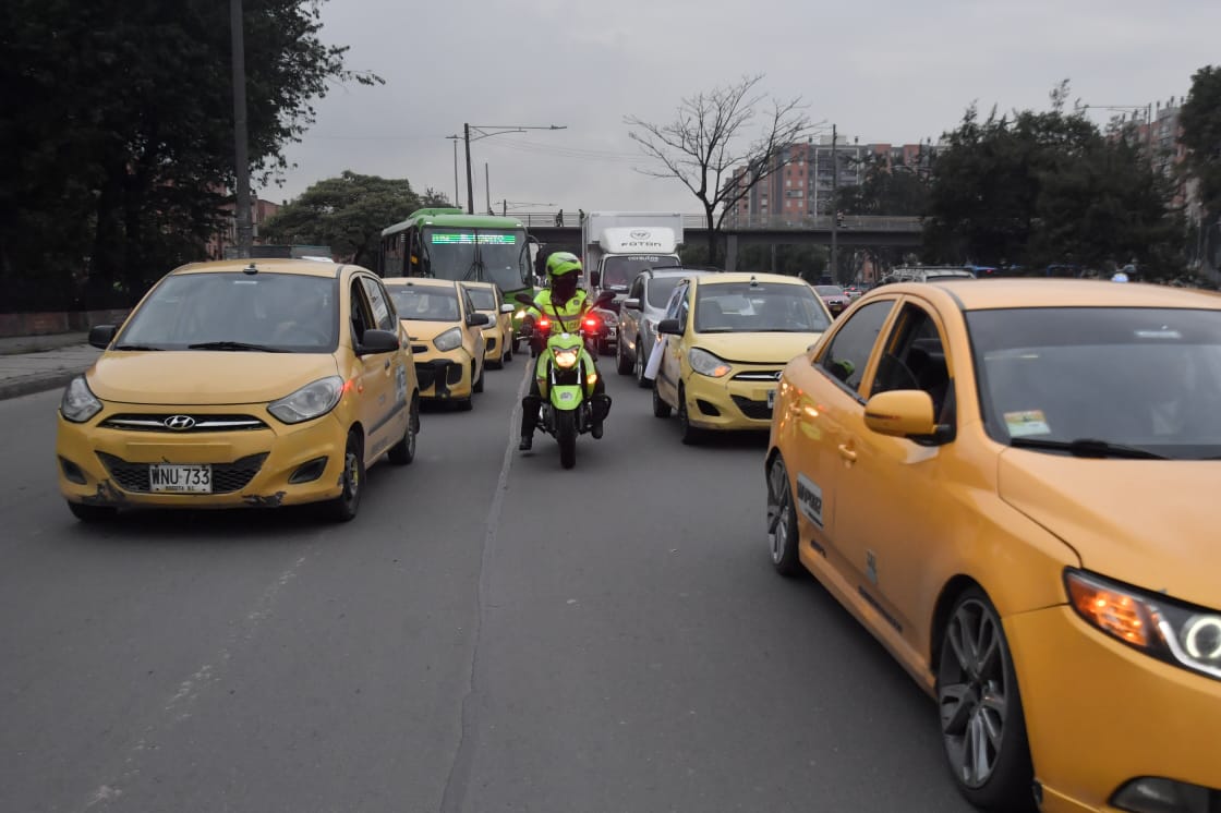 Regular las plataformas de movilidad en Colombia: una discusión que lleva 10 años