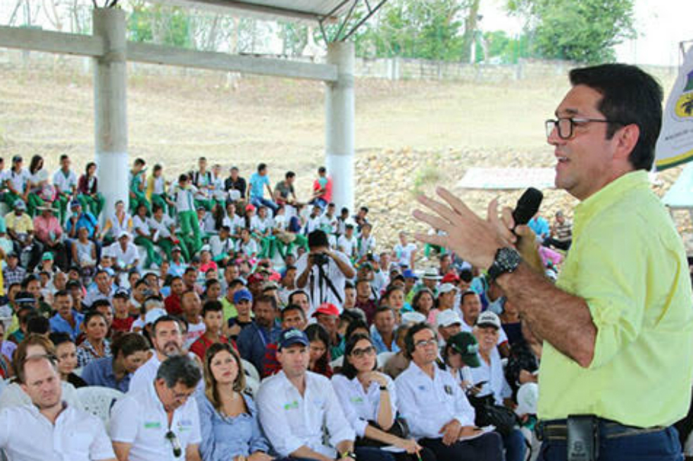Ni paramilitares ni guerrilleros determinan propiedad de la tierra: Minagricultura