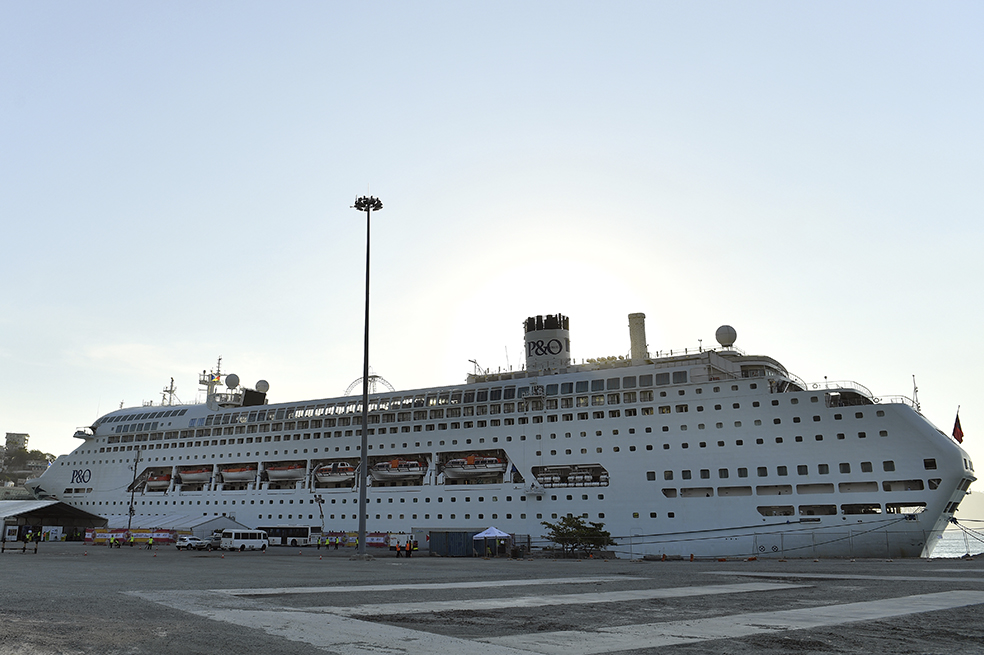 El foro económico que pasó de celebrarse en un hotel a reunirse en un crucero