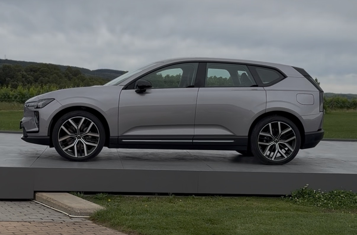 Nuevo Volvo EX60.