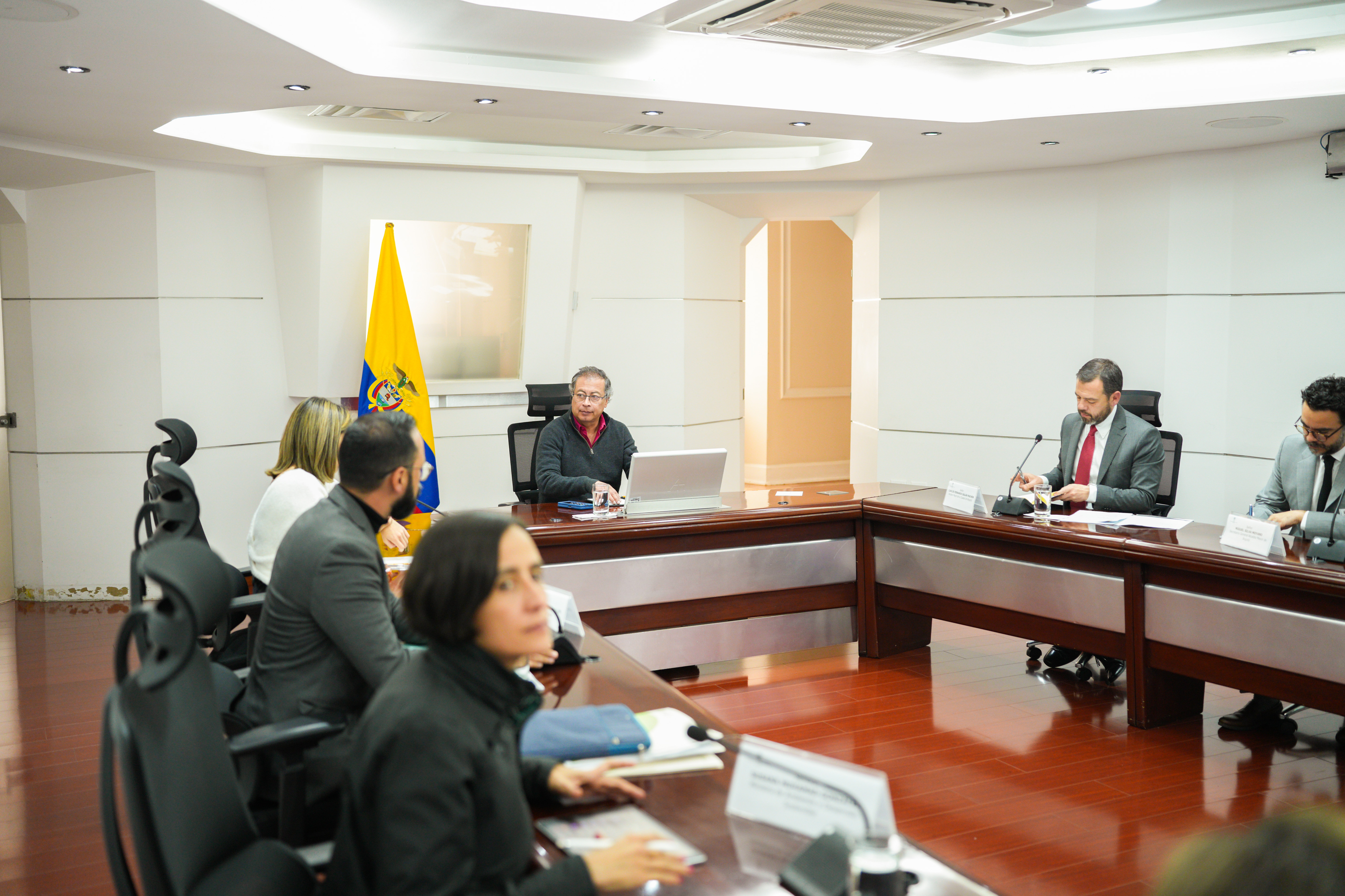 Petro quiere decretar situación de desastre en Bogotá pese a resistencia de Galán
