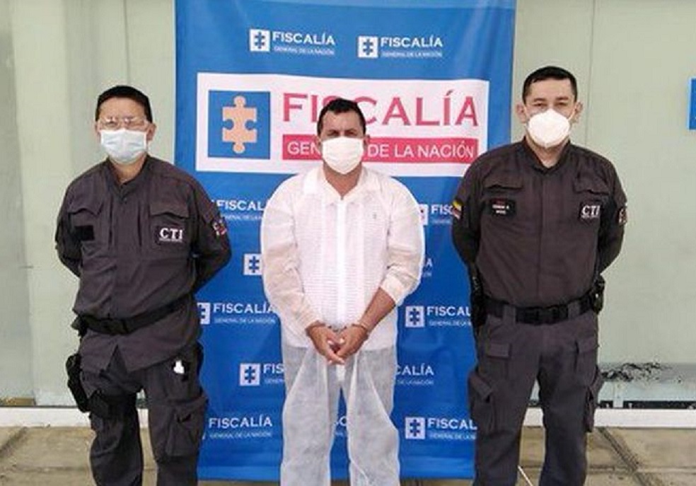 Casa por cárcel al hombre que habría vendido carne de burro al PAE de Santander