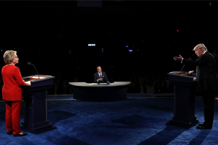 Expertos coinciden en que la demócrata tuvo un mejor desempeño que el republicano en el debate, pero esa superioridad no fue clara e indiscutida. /AFP