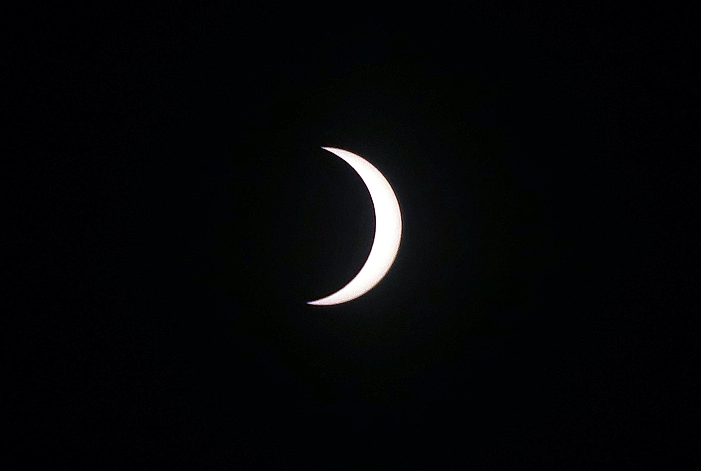 Eclipse solar: así se vio el fenómeno en el Pacífico Sur