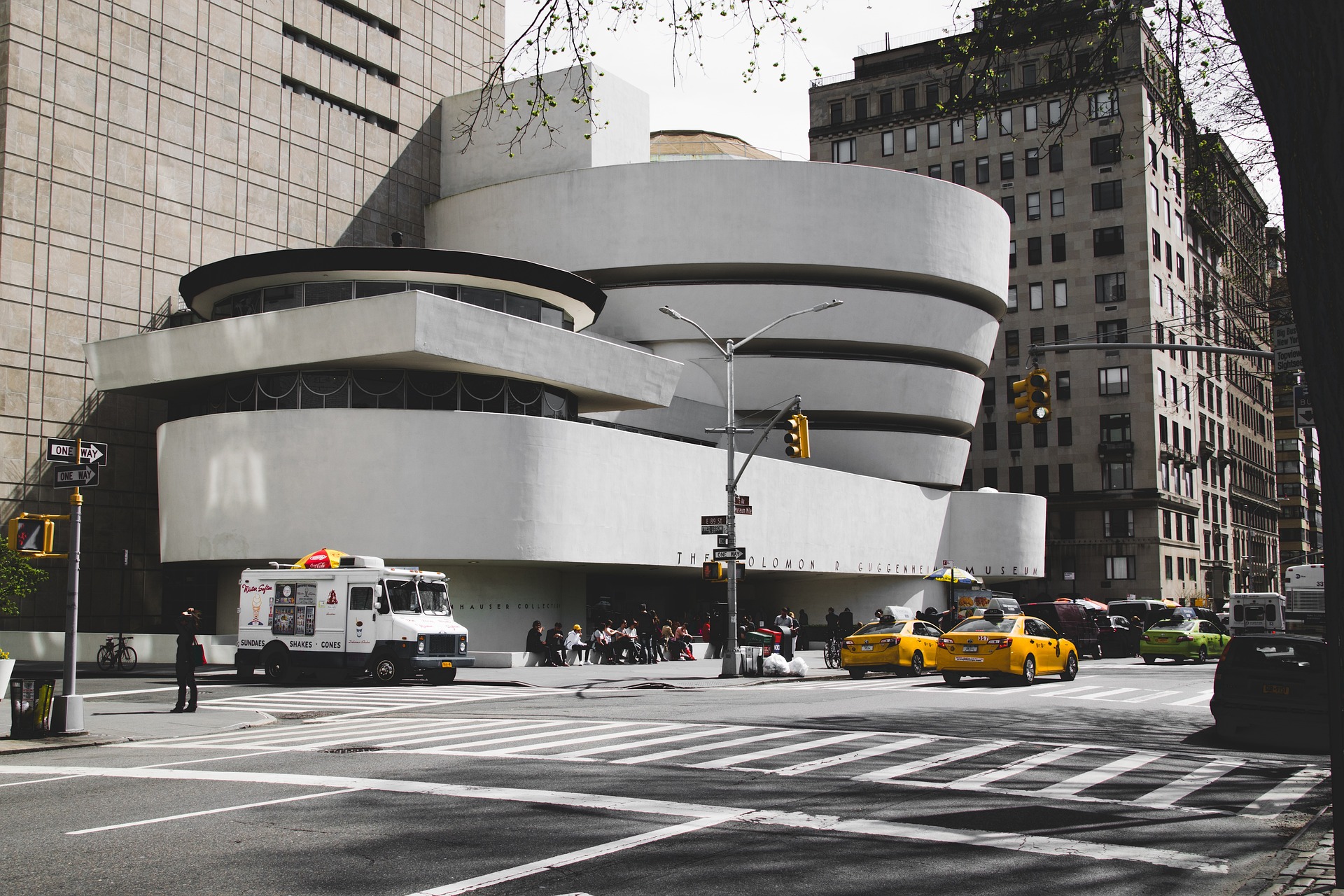 Artistas iraníes protestaron en el Guggenheim por el asesinato de Mahsa Amini