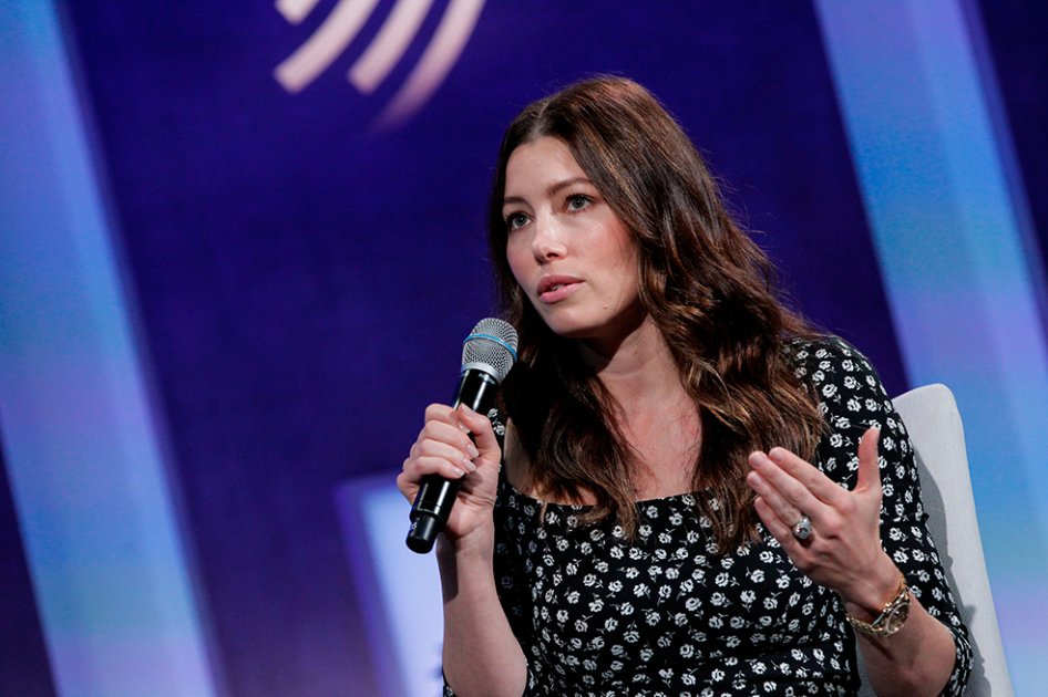Jessica Biel estrena serie web sobre educación sexual femenina