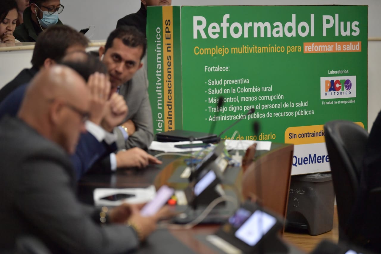 Los detalles del informe final de la comisión que estudió la reforma a la salud