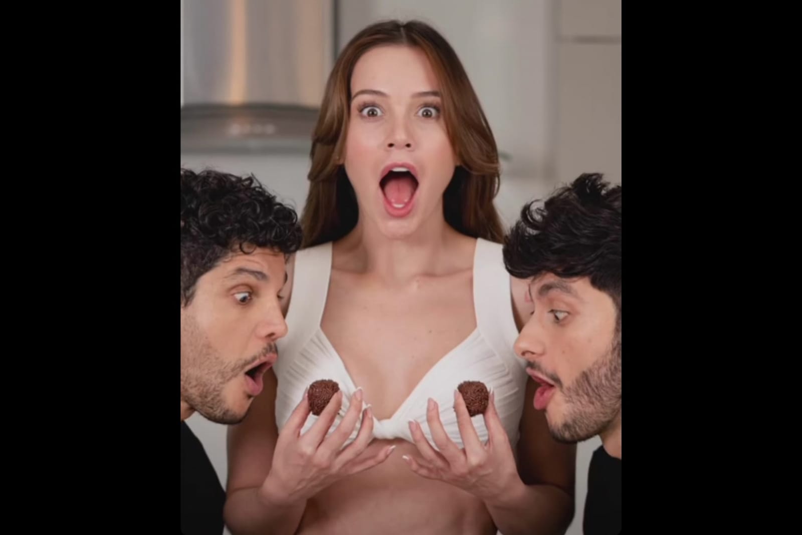 Lina Tejeiro protagoniza divertido momento con Los del Ñam.