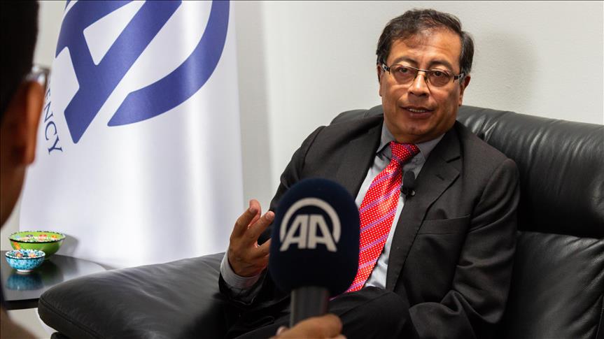 Petro insta a sindicatos a movilizarse en contra del IVA a la canasta familiar