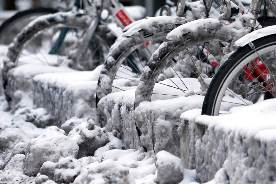 Nevadas paralizan transporte en Europa