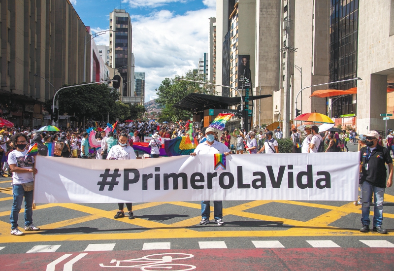 Asesinaron a un hombre de la comunidad LGBTI en un inquilinato de Medellín