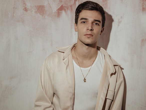 Alejandro Santamaría, revelación del pop latino, de concierto en Bogotá. Agéndate!
