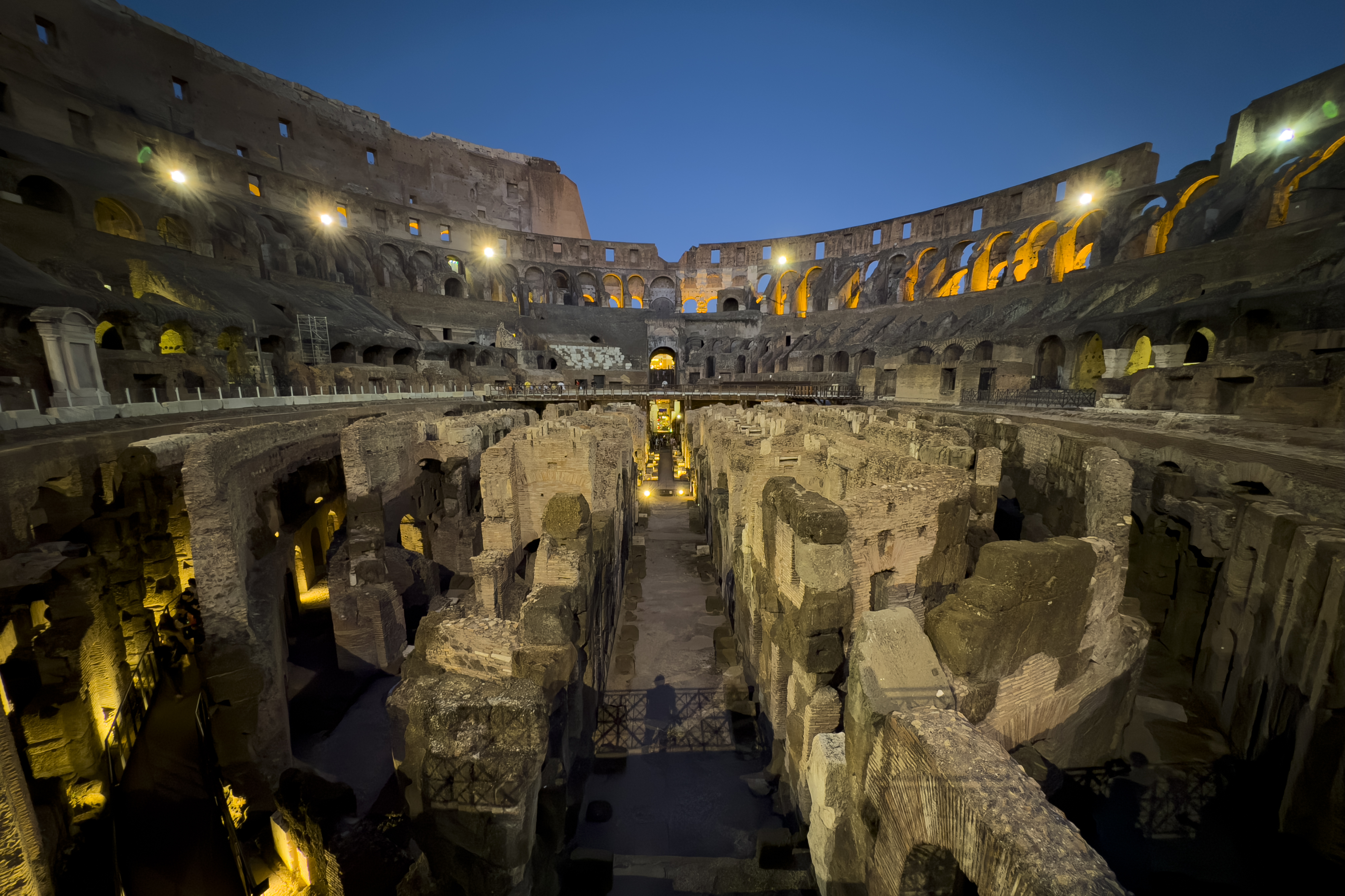 Romanos, indignados por “luchas” de gladiadores que harán turistas en el Coliseo