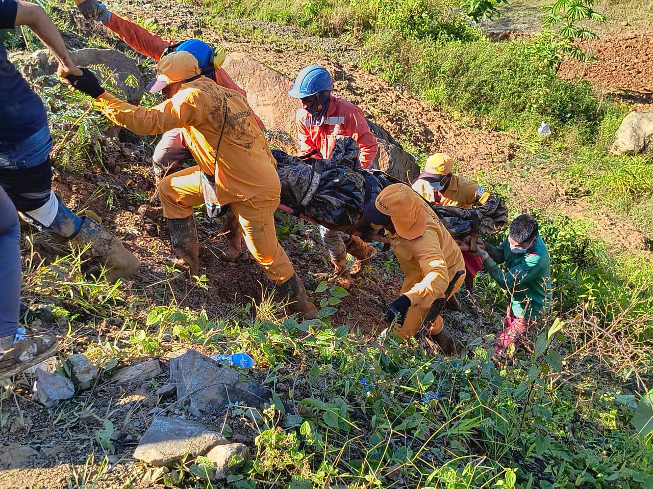 Vicepresidenta confirma muerte de 33 personas tras derrumbe en vía Quibdó-Medellín