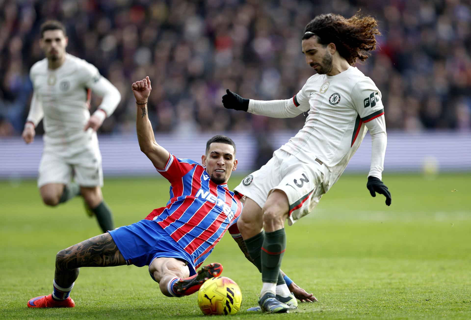 Daniel Muñoz volvió de su lesión en la derrota de Crystal Palace frente a Chelsea
