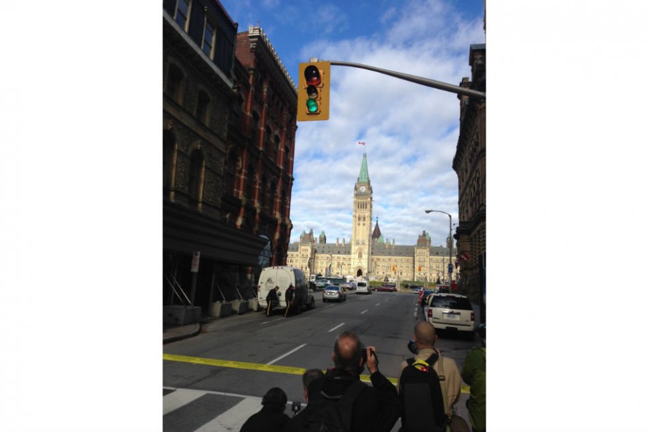 Registran balacera cerca al parlamento de Canadá