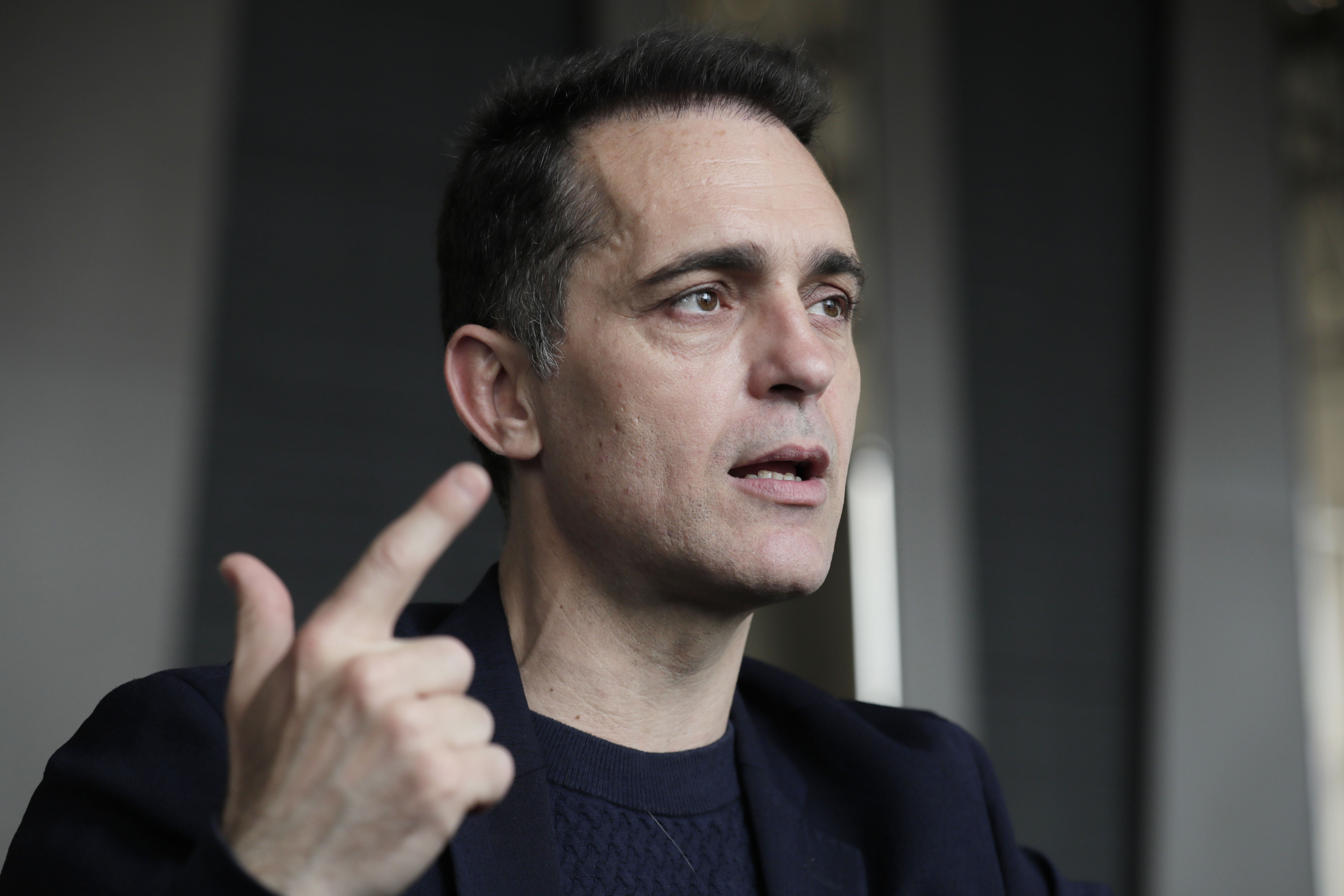 Pedro Alonso muestra sus “entrañas” con la escritura, su faceta desconocida