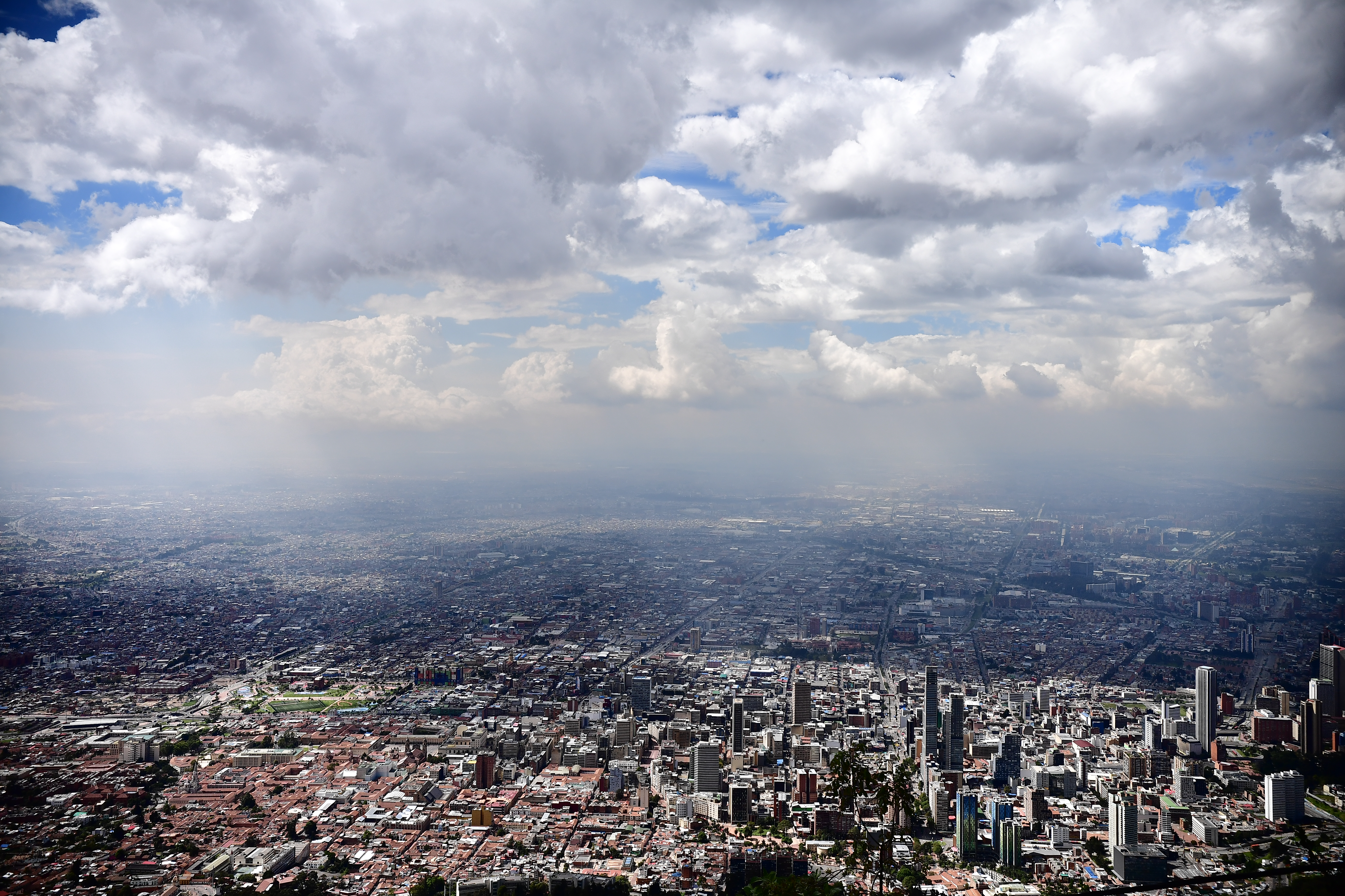 Opinión: Retórica, politiquería y pobres propuestas para Bogotá