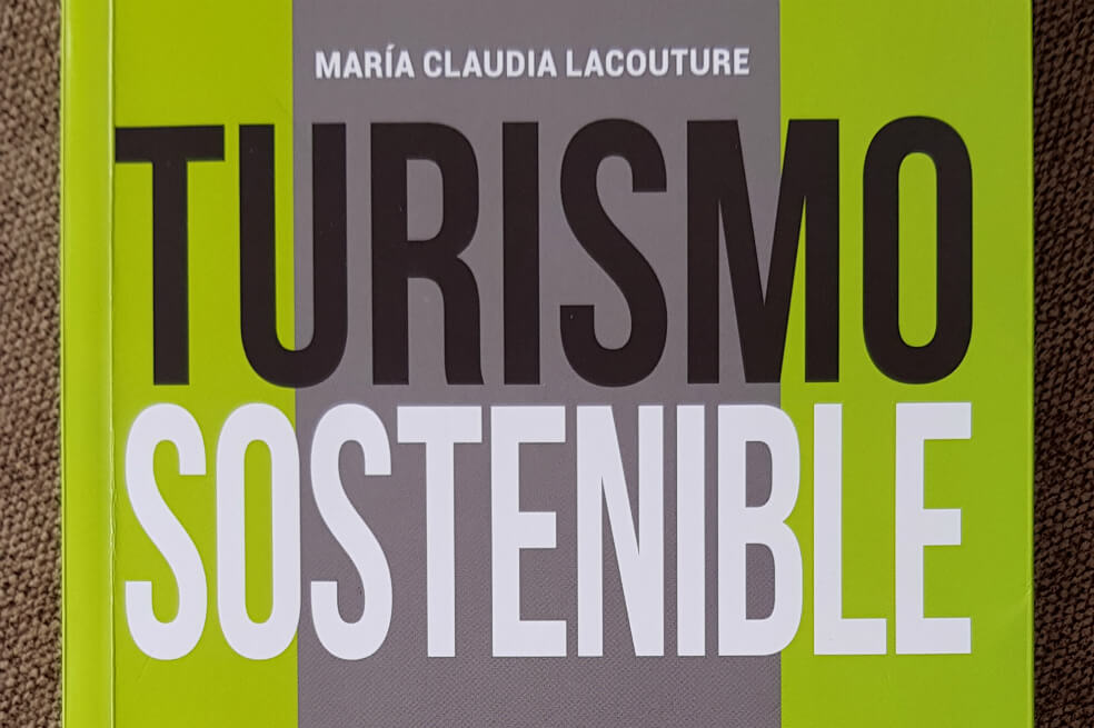 María Claudia Lacouture, exministra de Comercio, lanza el libro «Turismo sostenible»