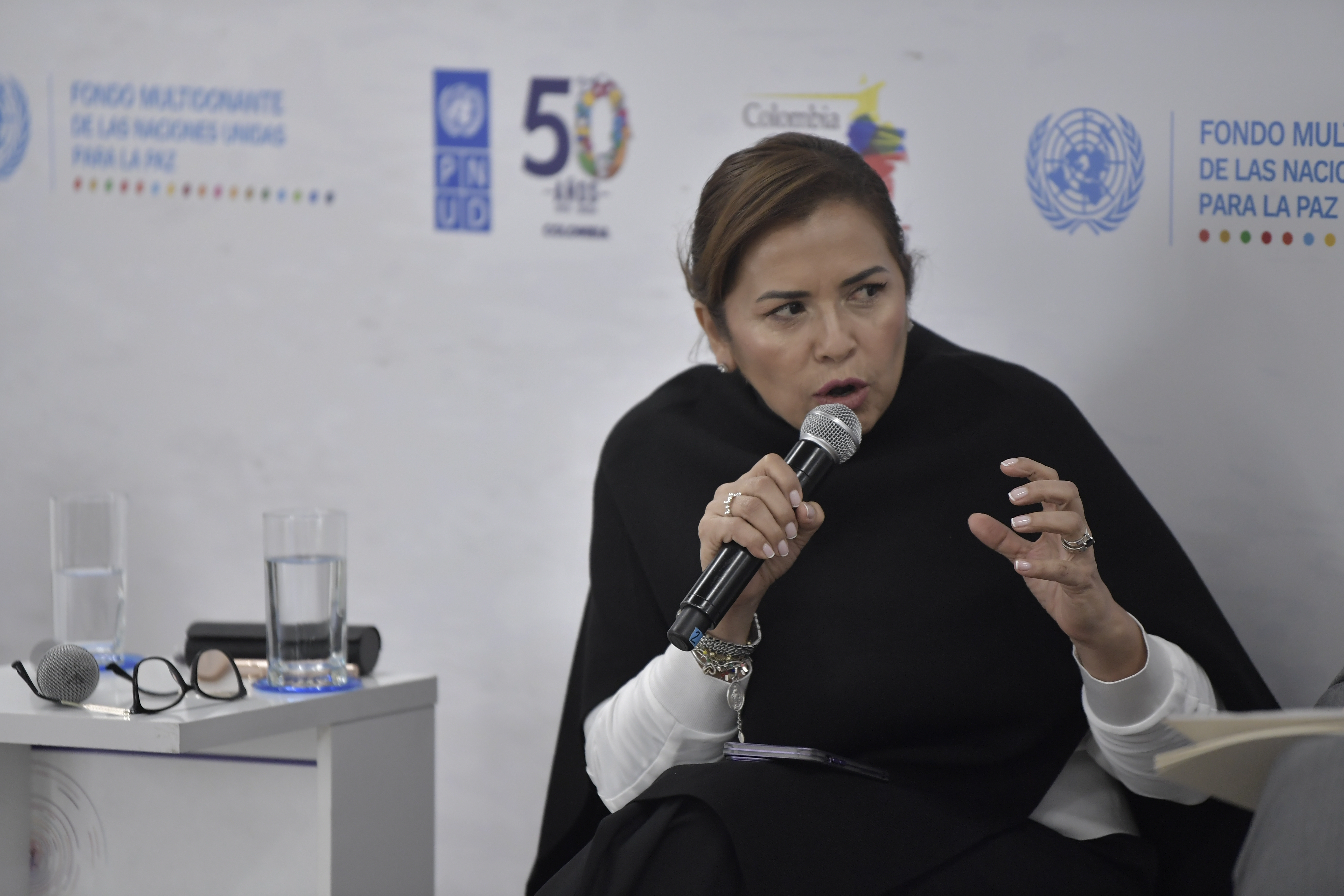 Gobierno da aval a gobernadora para acercamiento con disidencias en Meta