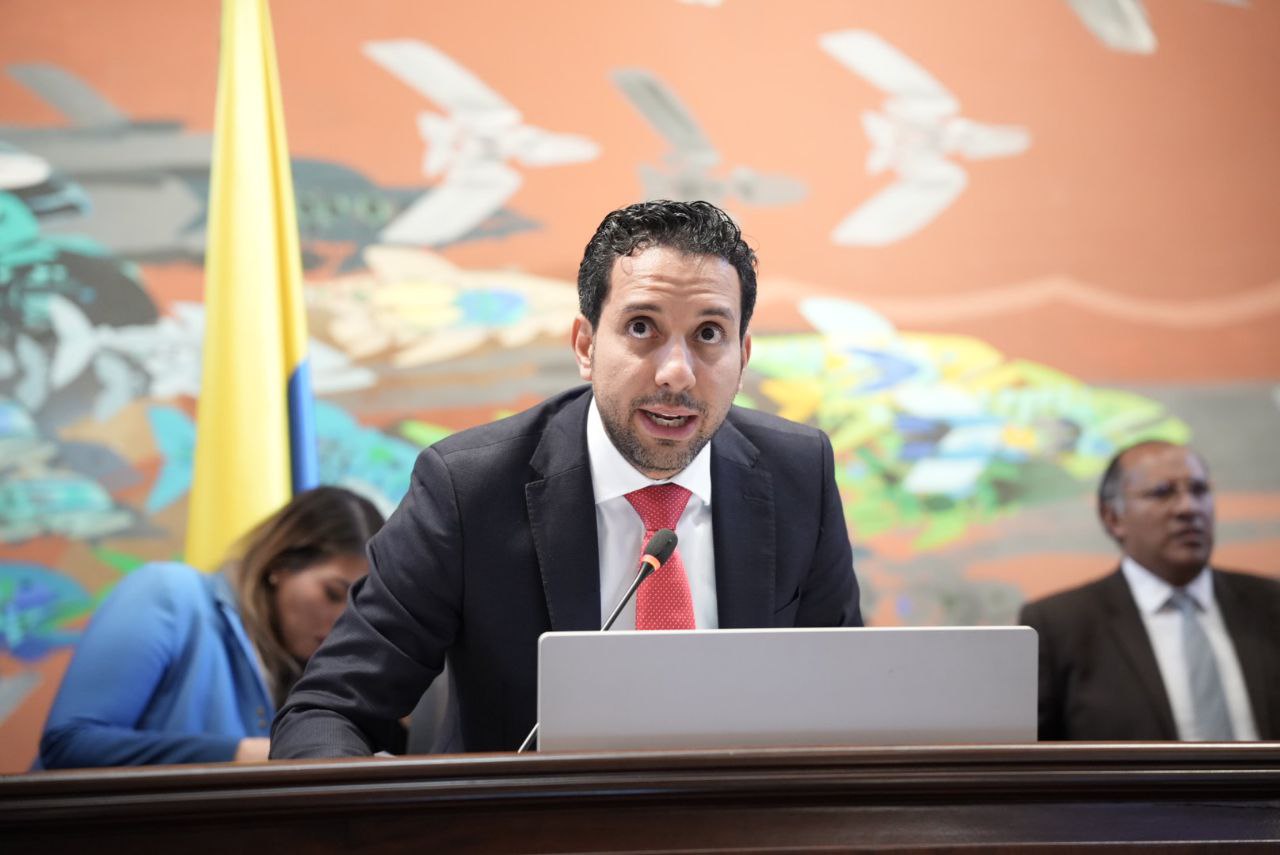 “Petro ha sido respetuoso con el Congreso”: Julián López, presidente de la Cámara