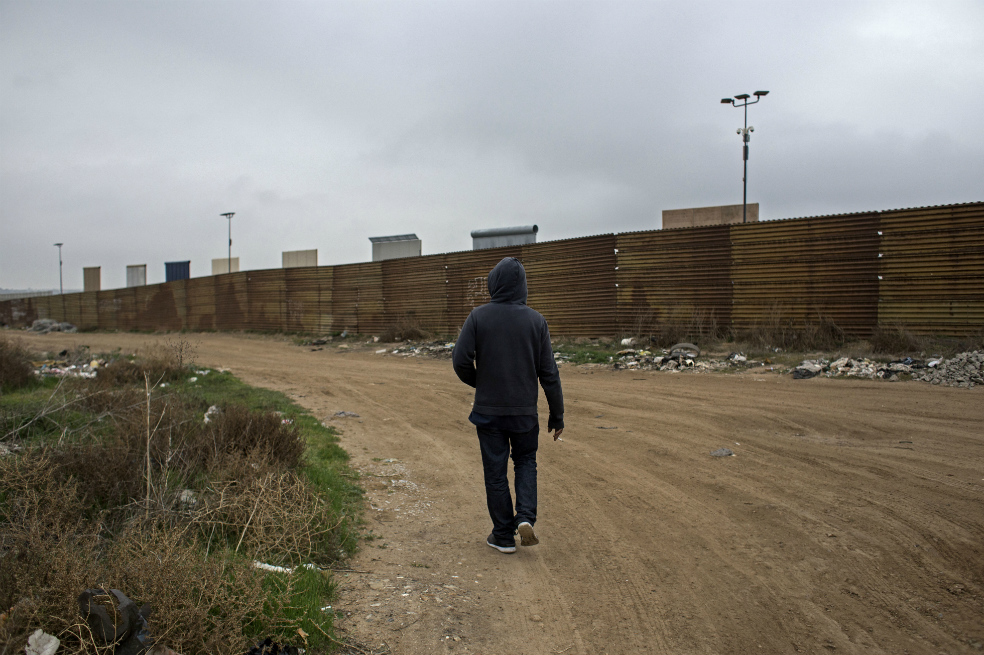 Nueve datos sobre los prototipos de muro fronterizo de Trump