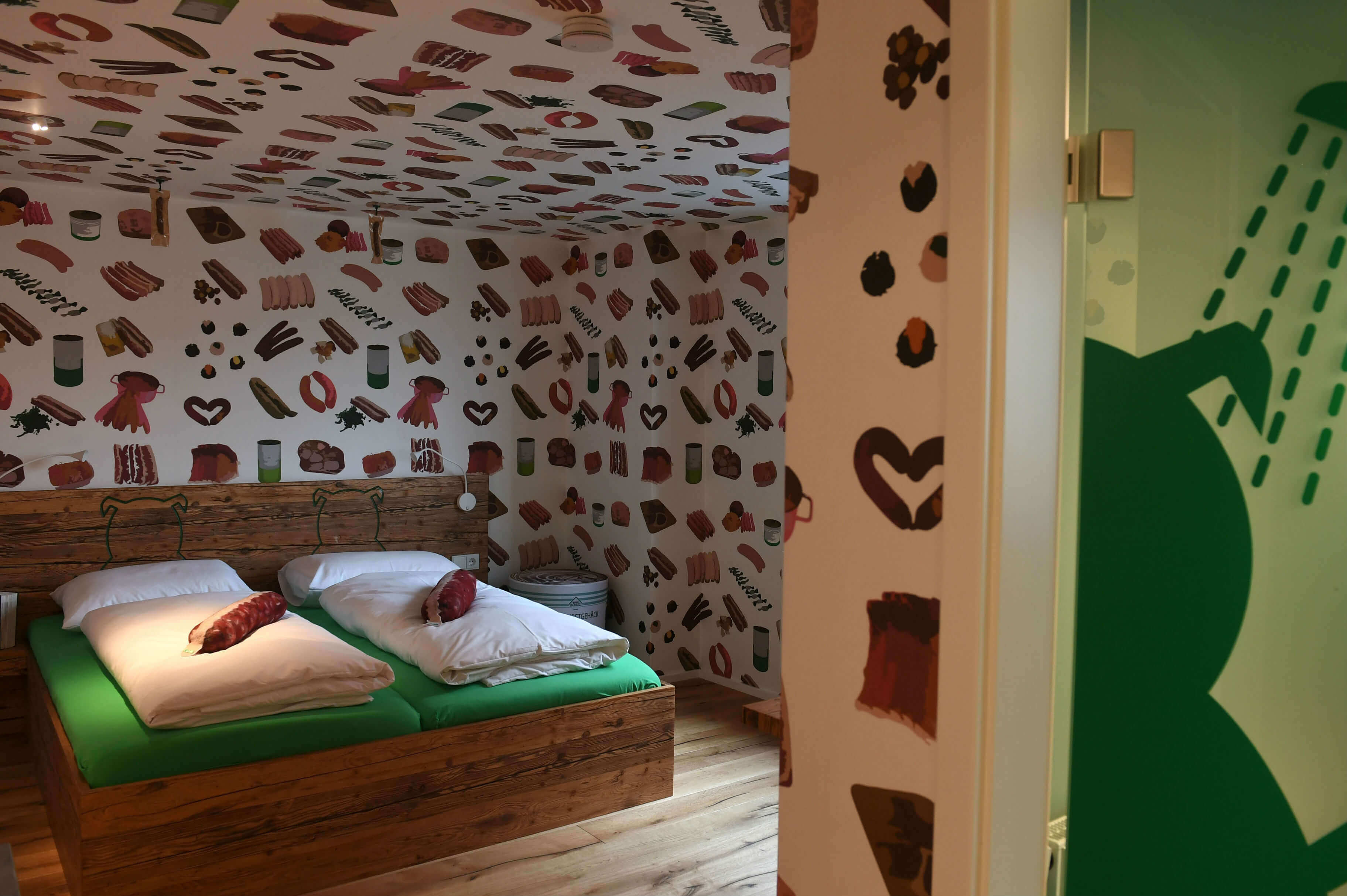 El primer y único hotel dedicado a la salchicha