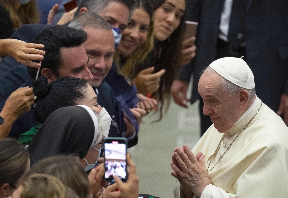 Papa Francisco: “Las mujeres no tienen las mismas oportunidades que los hombres”