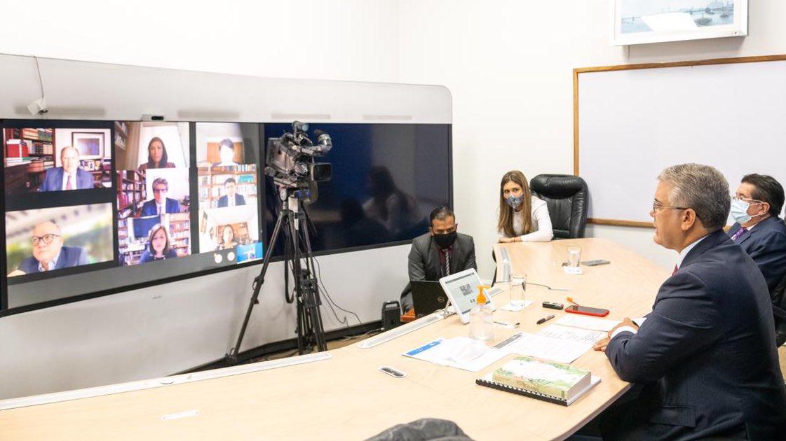 Tutelas y vacunas para el COVID-19, matices de un complejo debate judicial