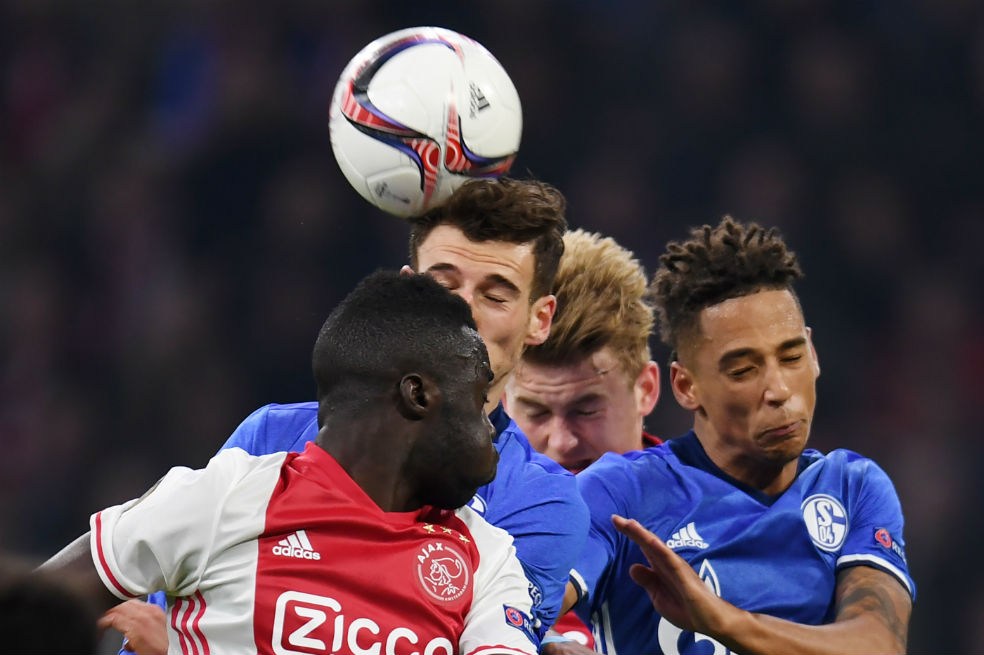 Ajax derrotó al Schalke 04 y se acerca a semifinales de la Europa League