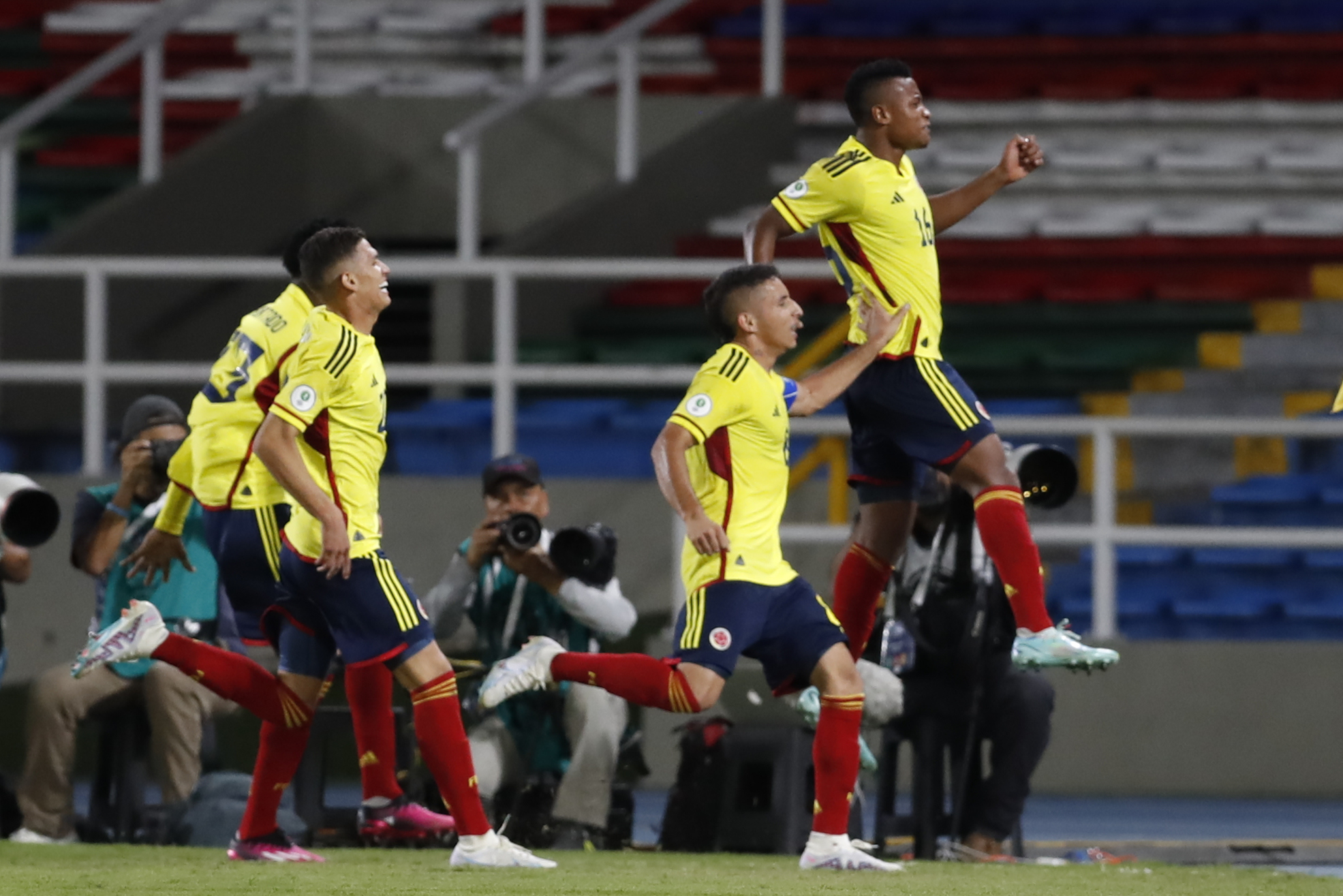 Colombia y Paraguay, lideres del grupo A en el Sudamericano sub-20